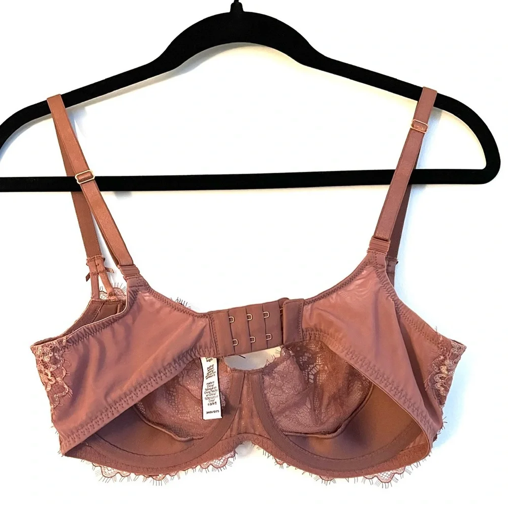 Victorias Secret Lace Unlined Bra - Picture 3 of 4